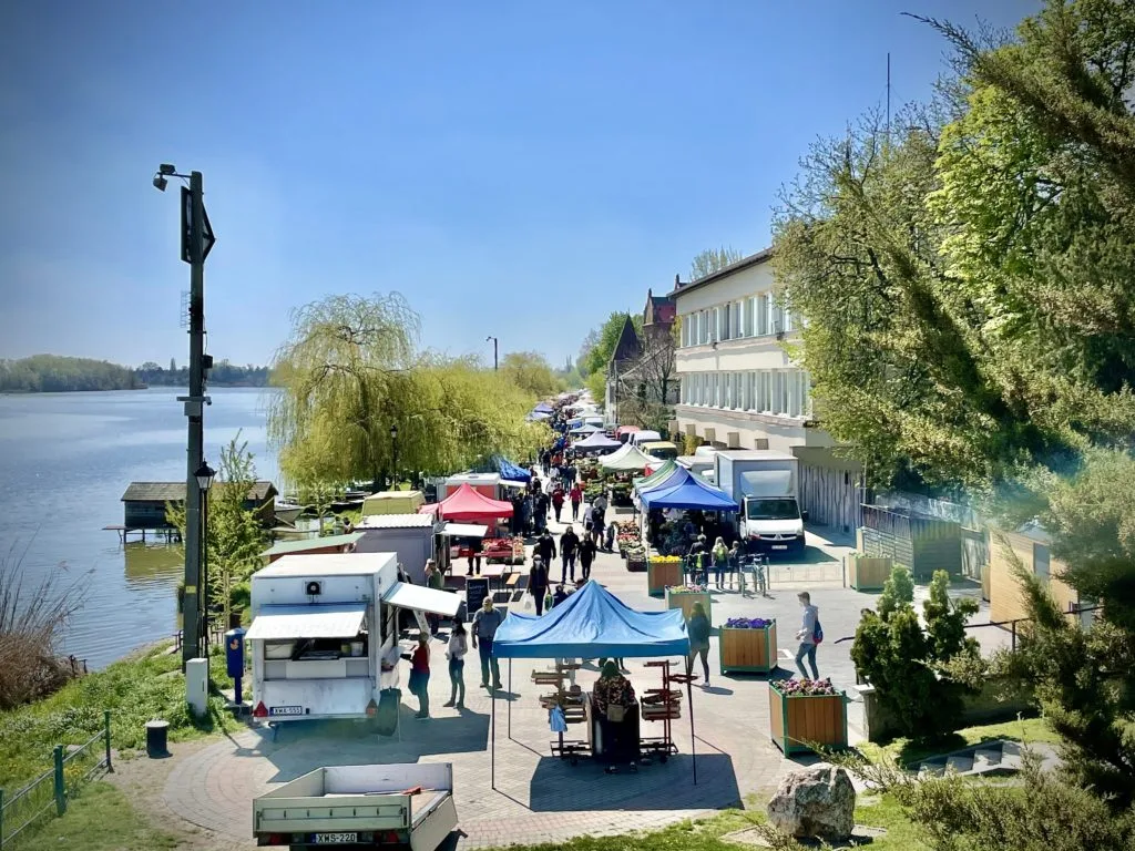 Ráckevei csónakos piac